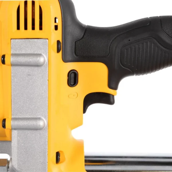 DeWalt 20V MAX* Grease Gun (Tool Only) - Image 4